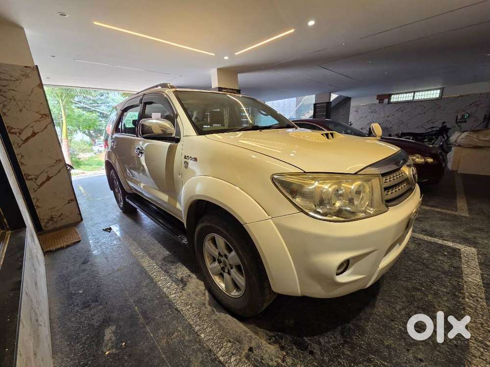 Toyota Fortuner Diesel 2011