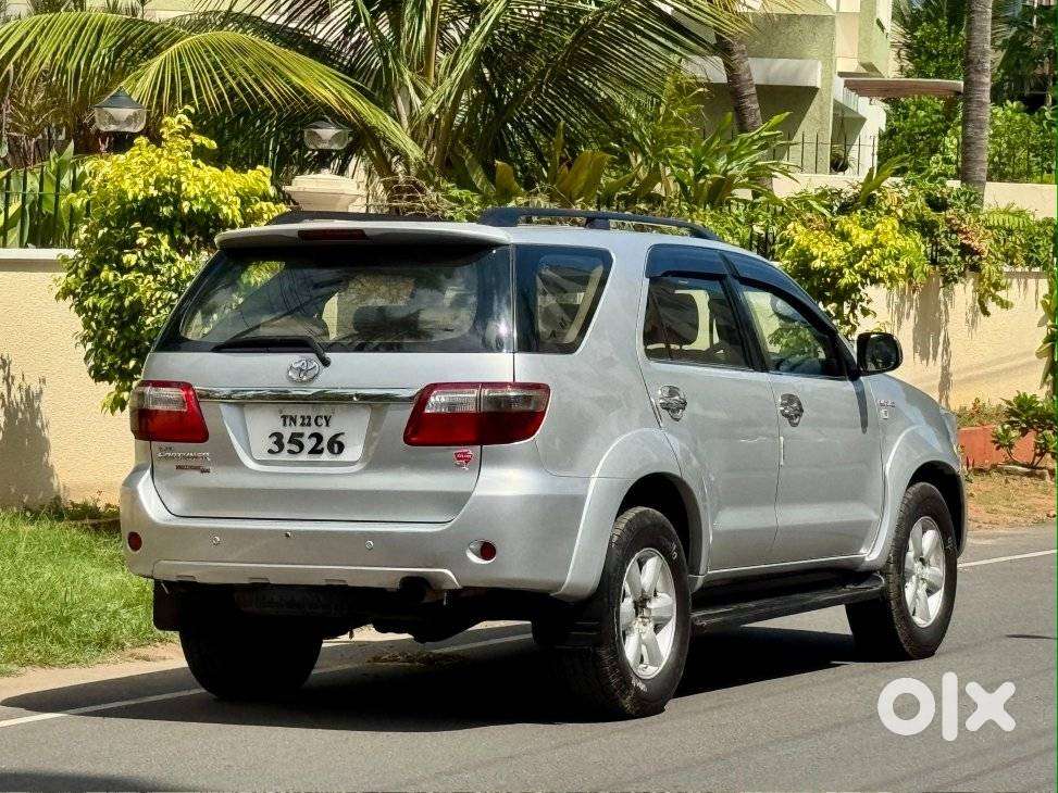 Toyota Fortuner 3.0 4x4 Manual, 2011, Diesel