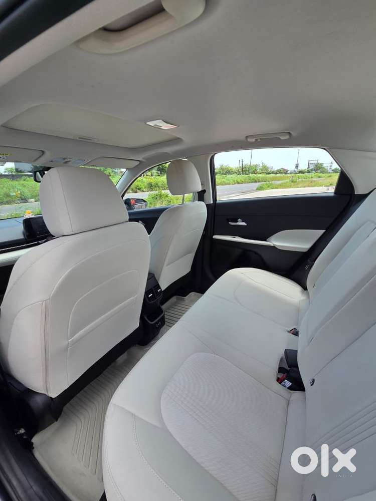 Hyundai Verna 1.5 Sx Ivt, 2024, Petrol