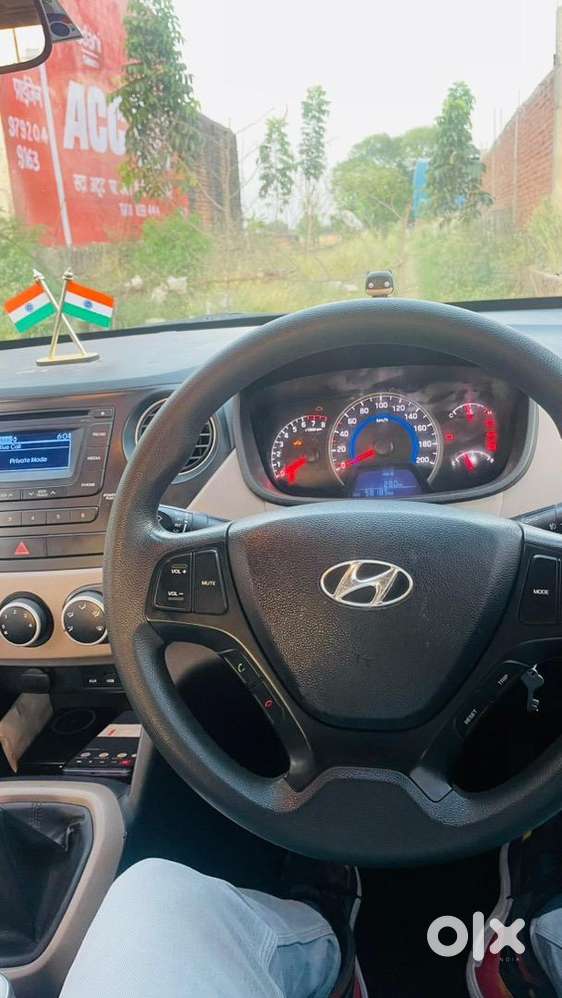 Hyundai Grand I10 2015 Sep  Excellent Condition  2nd  Owner  Low Km