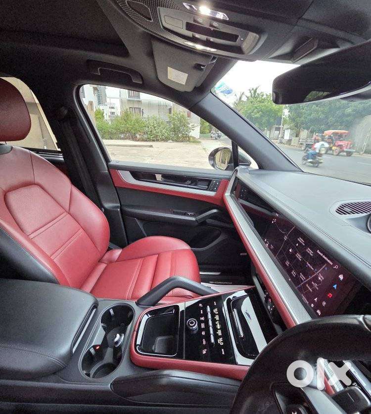 Porsche Cayenne S Tiptronic, 2024, Petrol