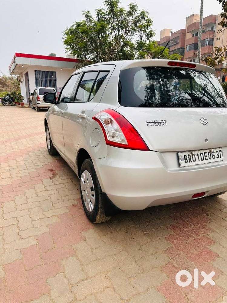 Maruti Suzuki Swift Vxi + Manual, 2017, Petrol