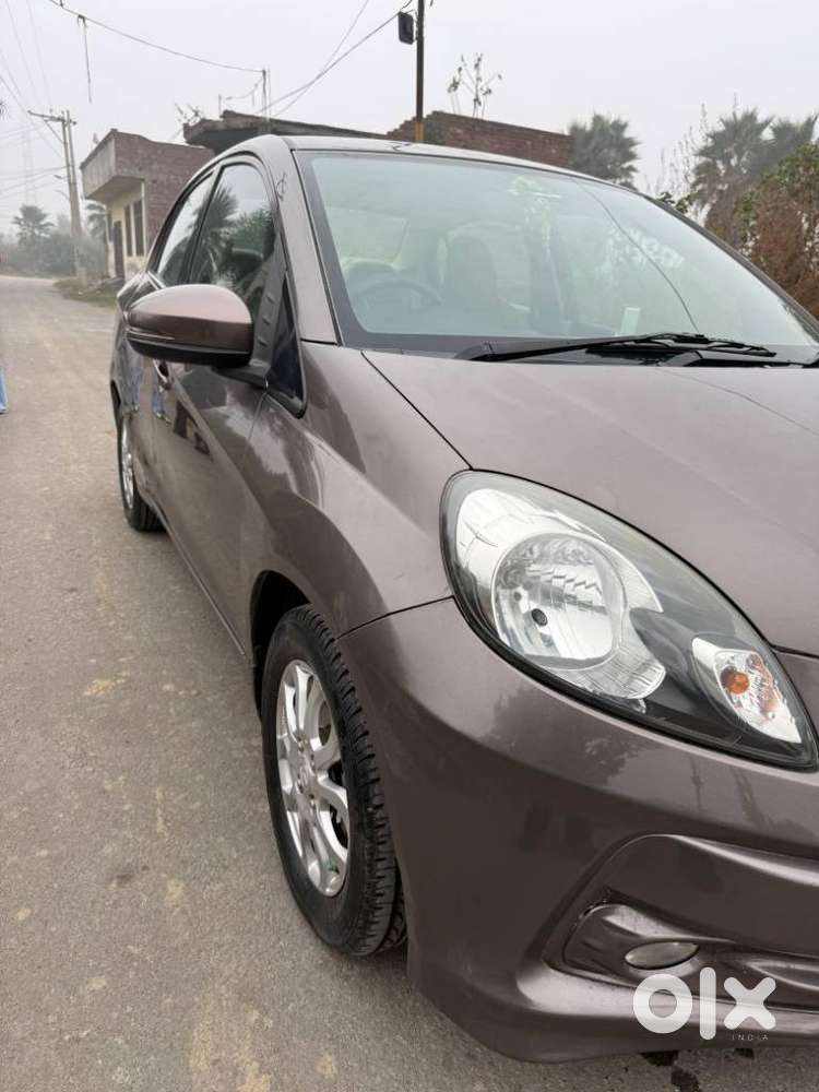 Honda Amaze, 2015