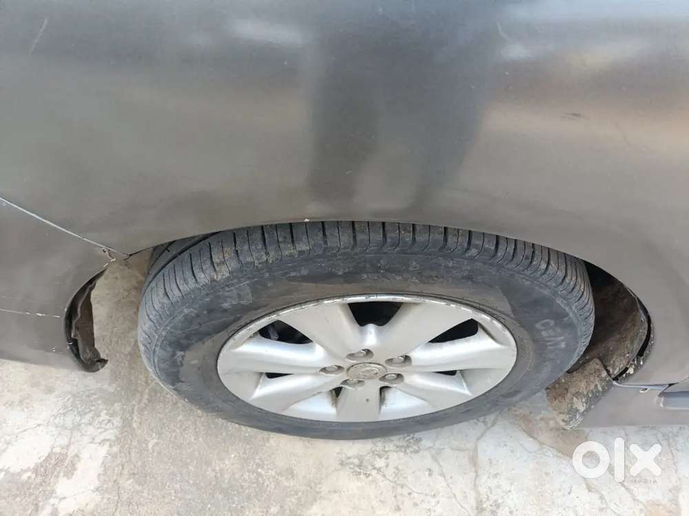 Toyota Corolla Altis 2010 Hybrid Year