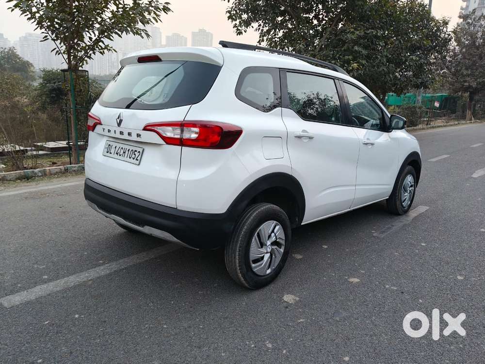 Renault Triber Rxt, 2023, Petrol