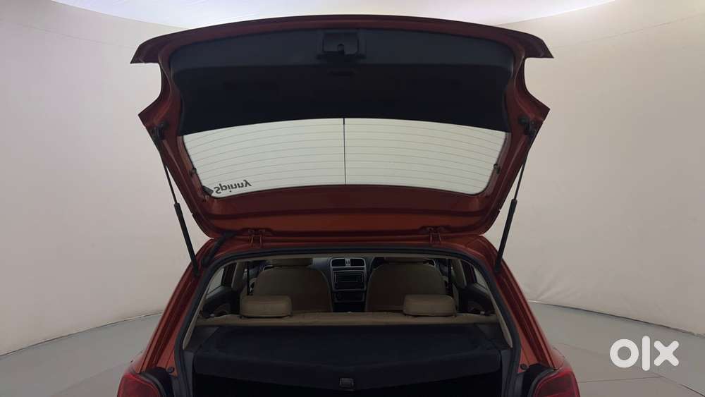 Volkswagen Polo Petrol Highline 1.2l, 2014, Petrol