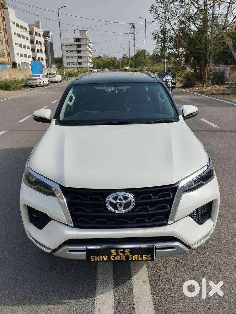 Toyota Fortuner 4x2 At 2.7 Petrol, 2025, Petrol