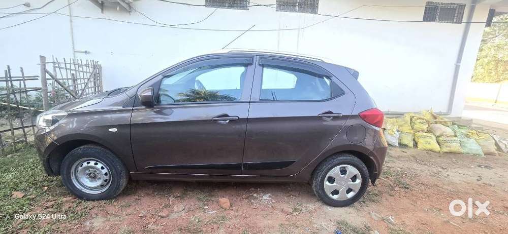 Tata Tiago 1.2 Revotron Xt (o), 2018, Petrol