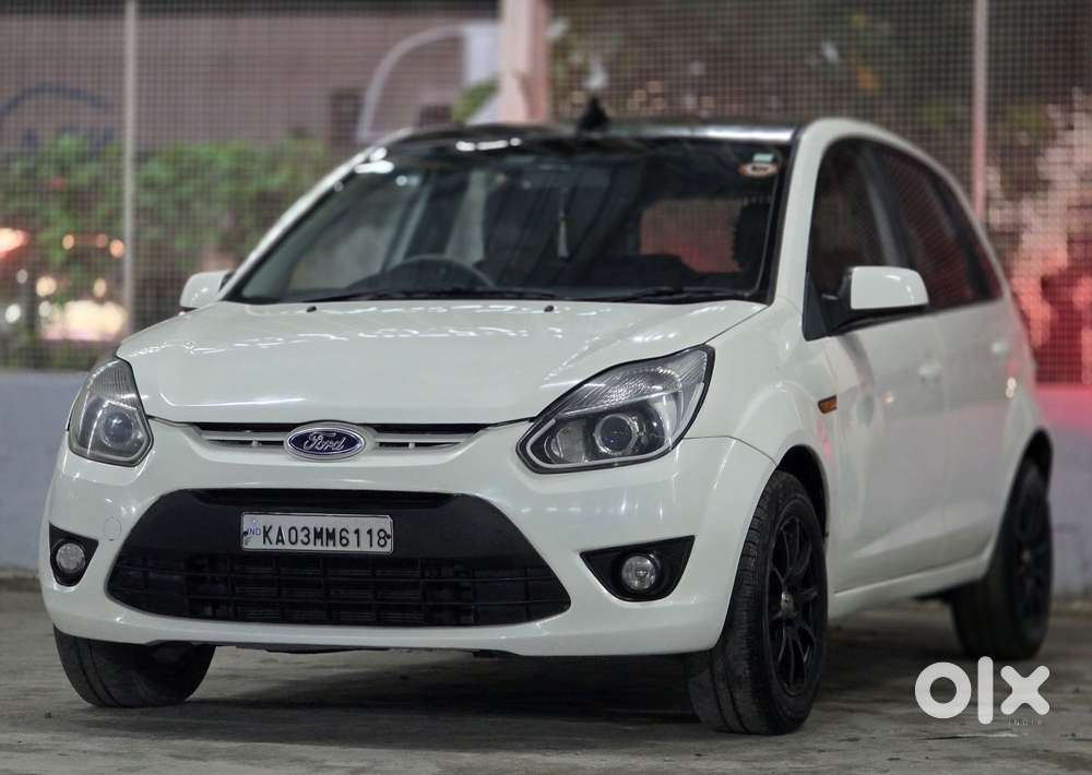 Ford Figo, 2010, Petrol