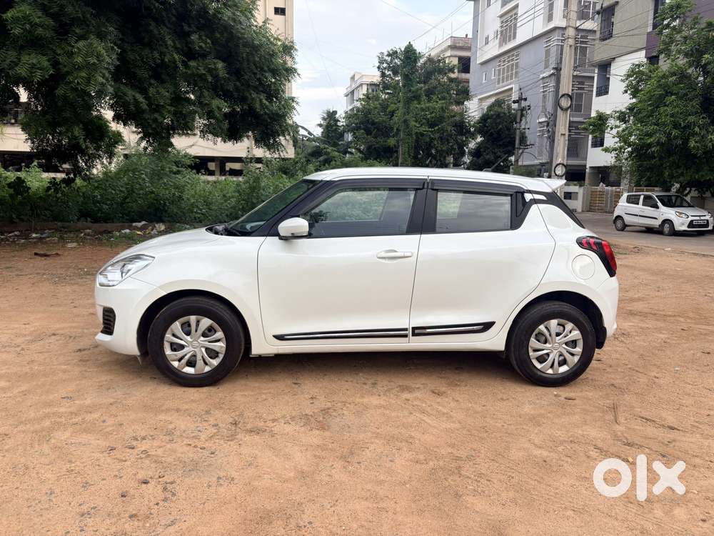 Maruti Suzuki Swift Vxi Optional, 2020, Petrol