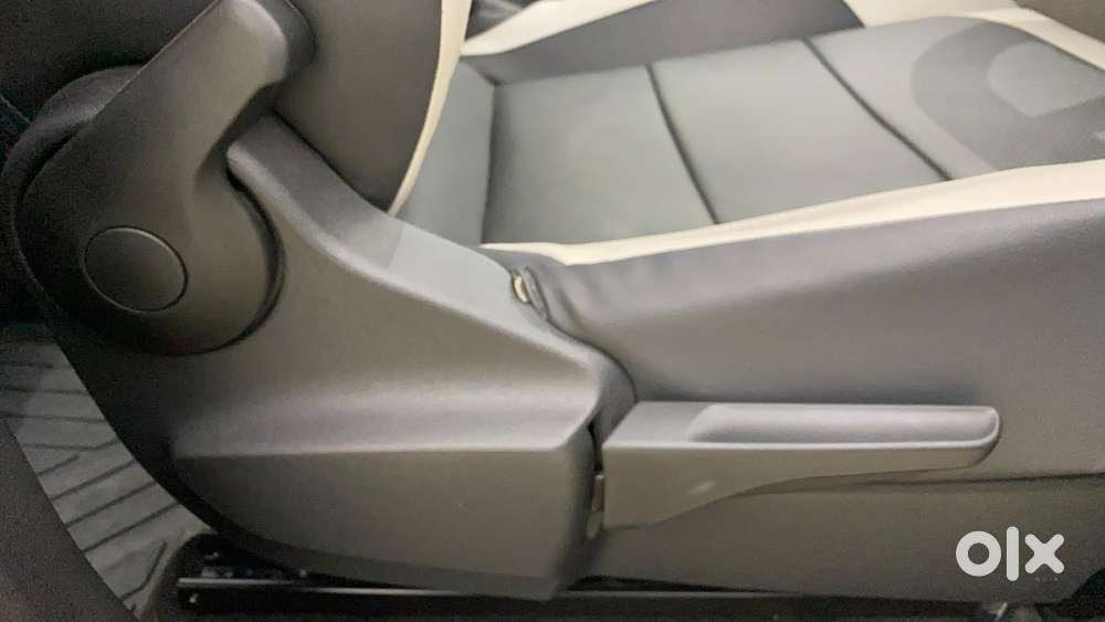 Volkswagen Taigun 1.0 Tsi Topline At, 2023, Petrol