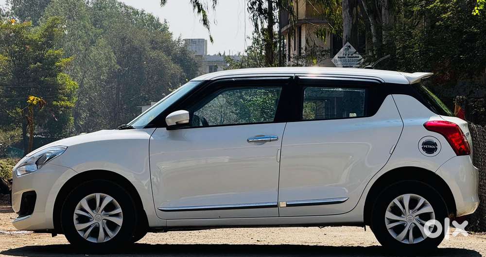 Maruti Suzuki Swift Vxi + Manual, 2021, Petrol