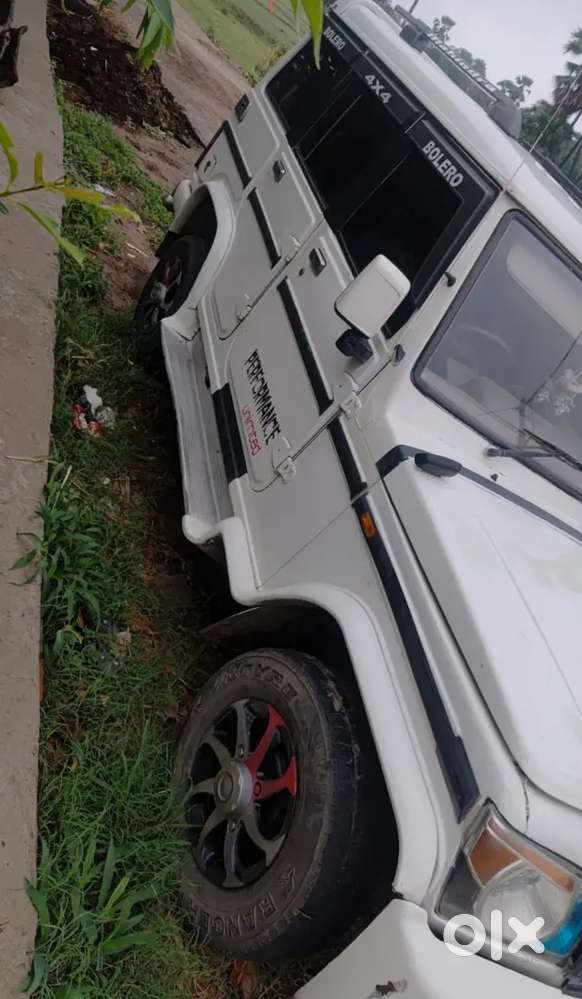 Mahindra Bolero Slx 2013