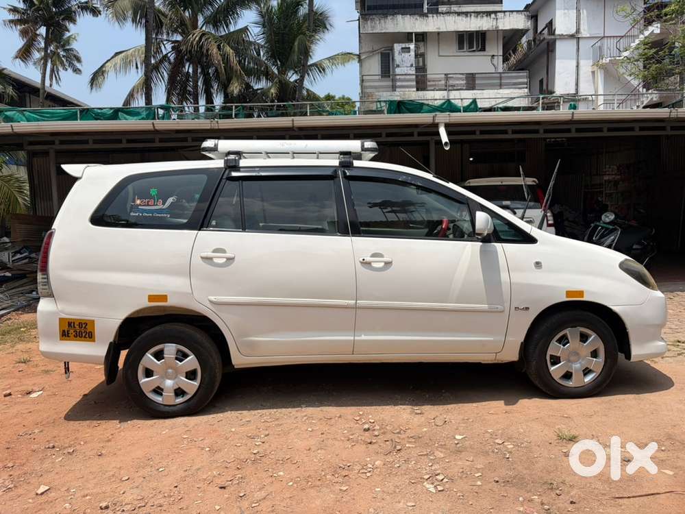 Toyota Innova 2010 Diesel Well Maintained