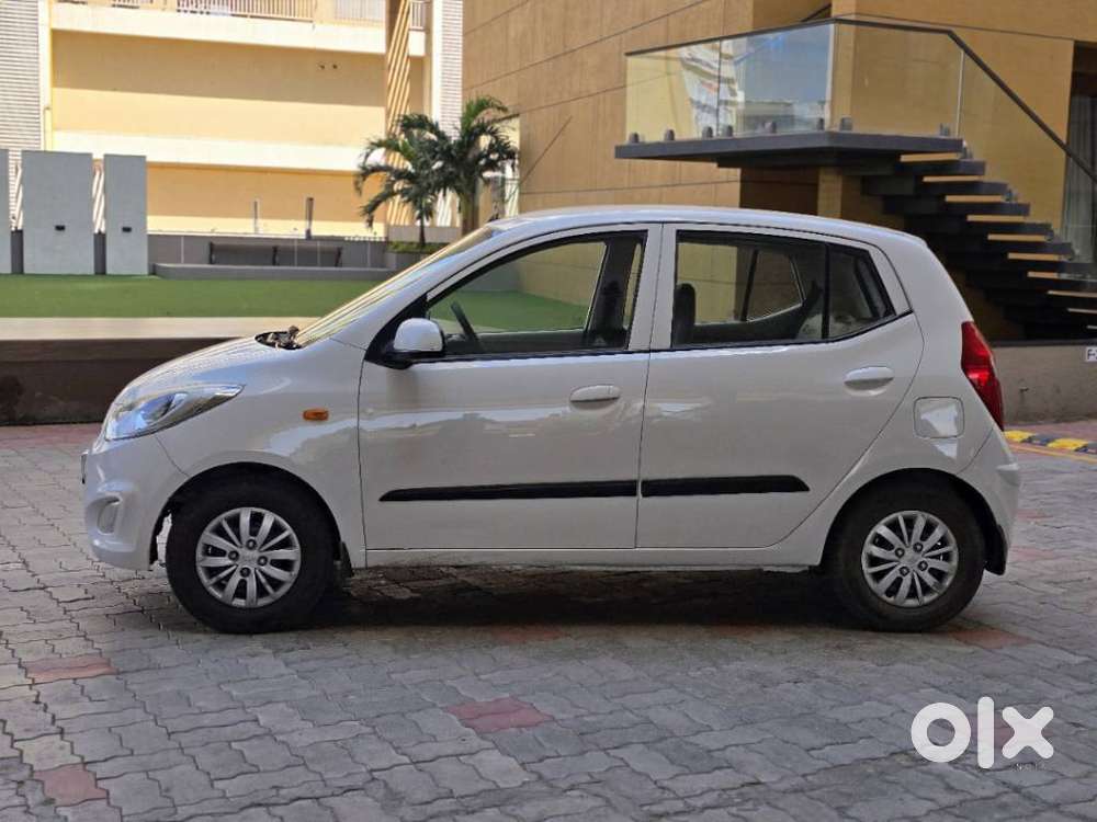 Hyundai I10 Sportz 1.1 Irde2, 2014, Cng & Hybrids