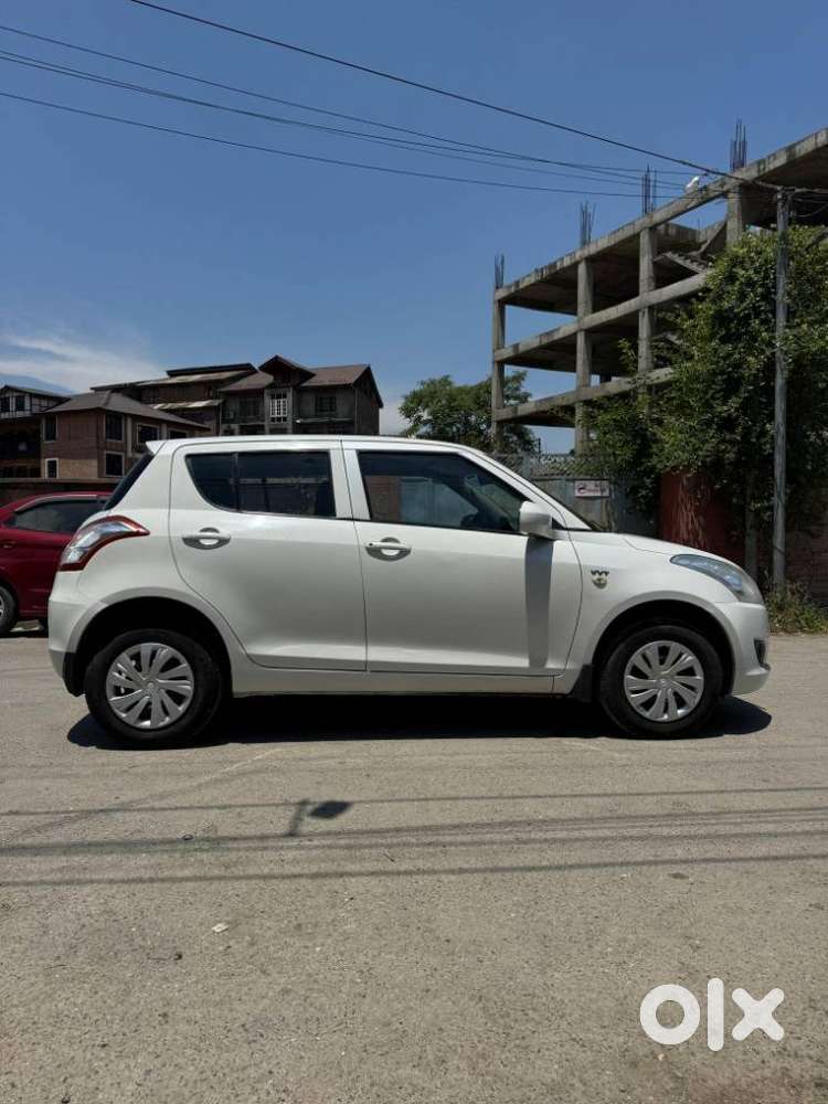 Maruti Suzuki Swift Lxi Optional-o, 2014, Petrol