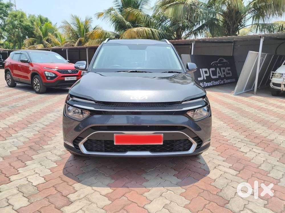 Kia Carens, 2022, Petrol