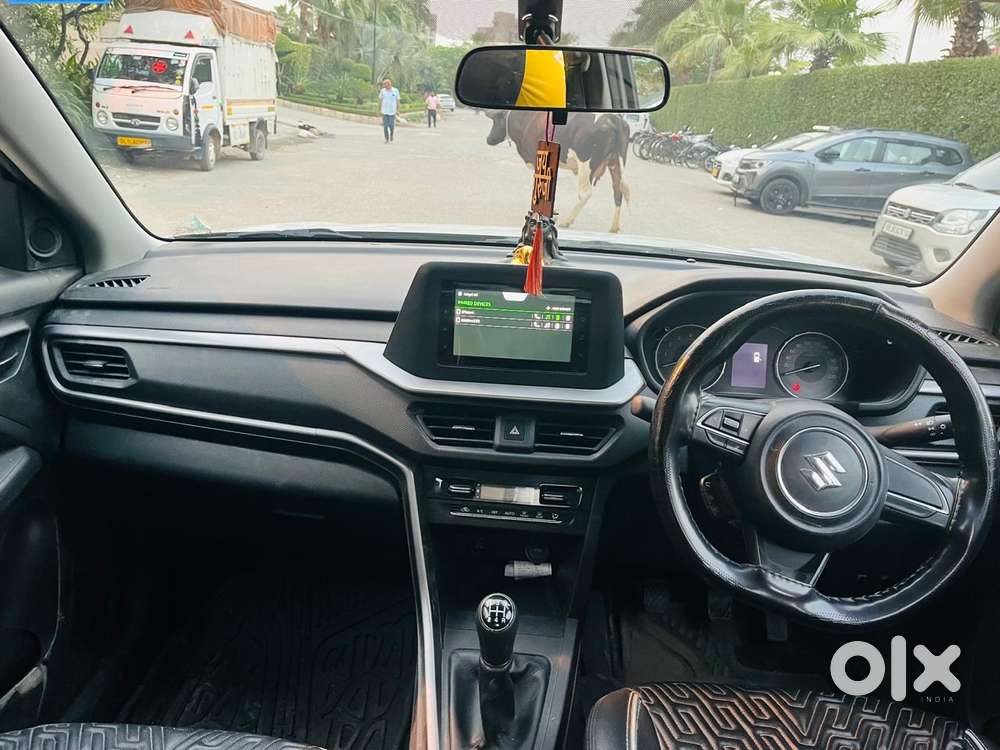 Maruti Suzuki Brezza 1.5 Vxi Smart Hybrid, 2023, Petrol