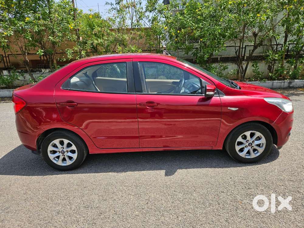 Ford Figo Aspire Titanium Blu, 2015, Petrol