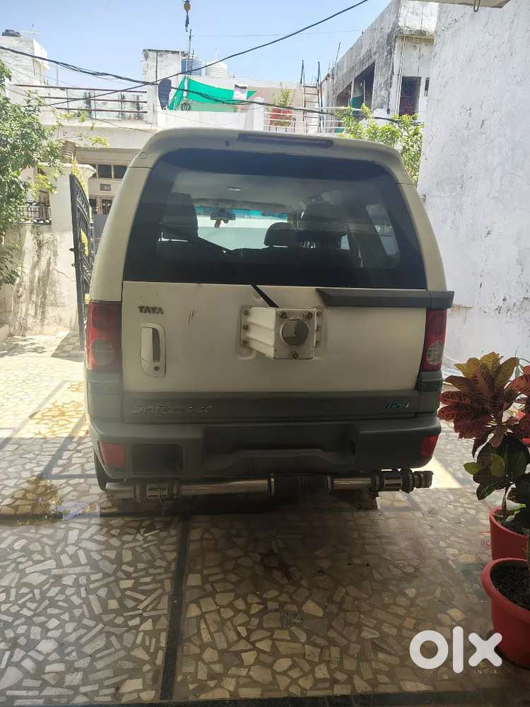 Tata Safari 2012