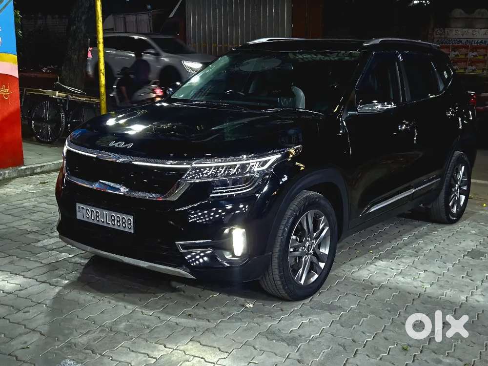 Selling My Kia Seltos Htx , Black Colour