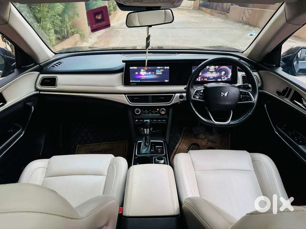 Mahindra Xuv700 2.2 Ax 7 Diesel At Str, 2022, Diesel