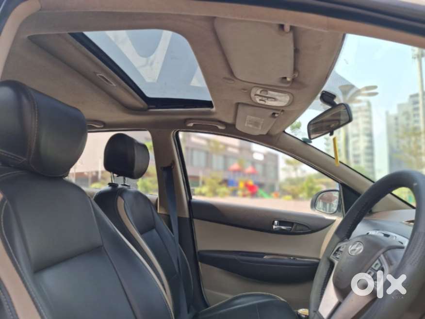 Hyundai I20 Asta 1.2 O With Sunroof, 2011, Petrol