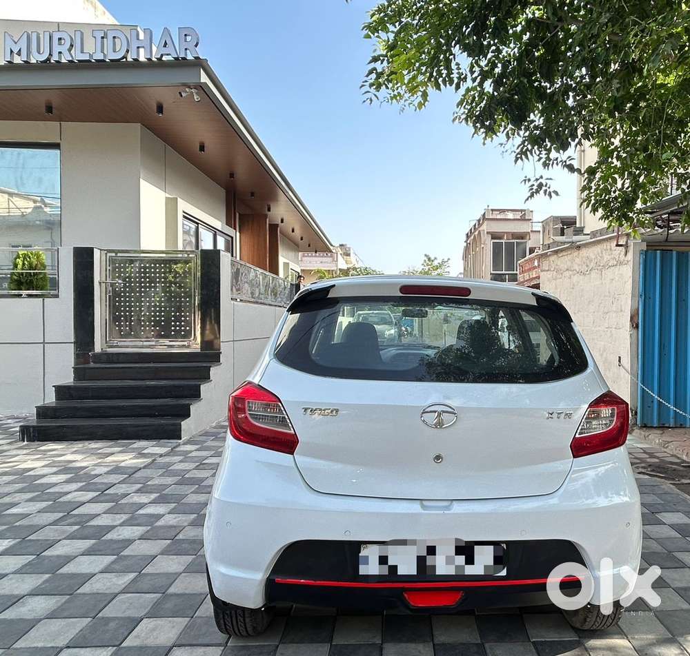 Tata Tiago Petrol Automatic 2017
