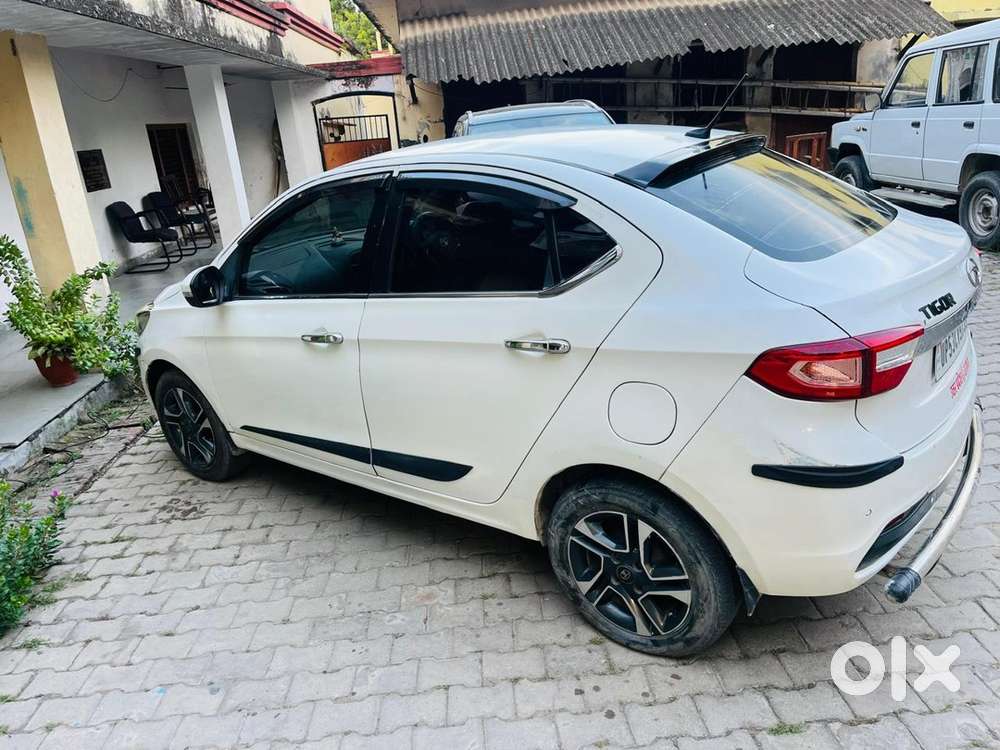 Tata Tigor Petrol 2018
