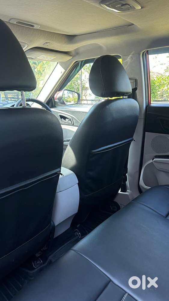 Mahindra Xuv300 1.2 W6 Amt Petrol, 2021, Petrol