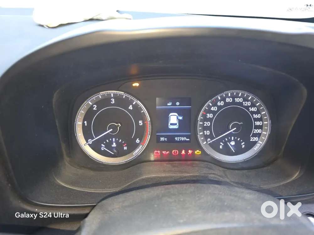 Hyundai Venue 2020 Diesel 93000 Km Driven , Tiptop Condition