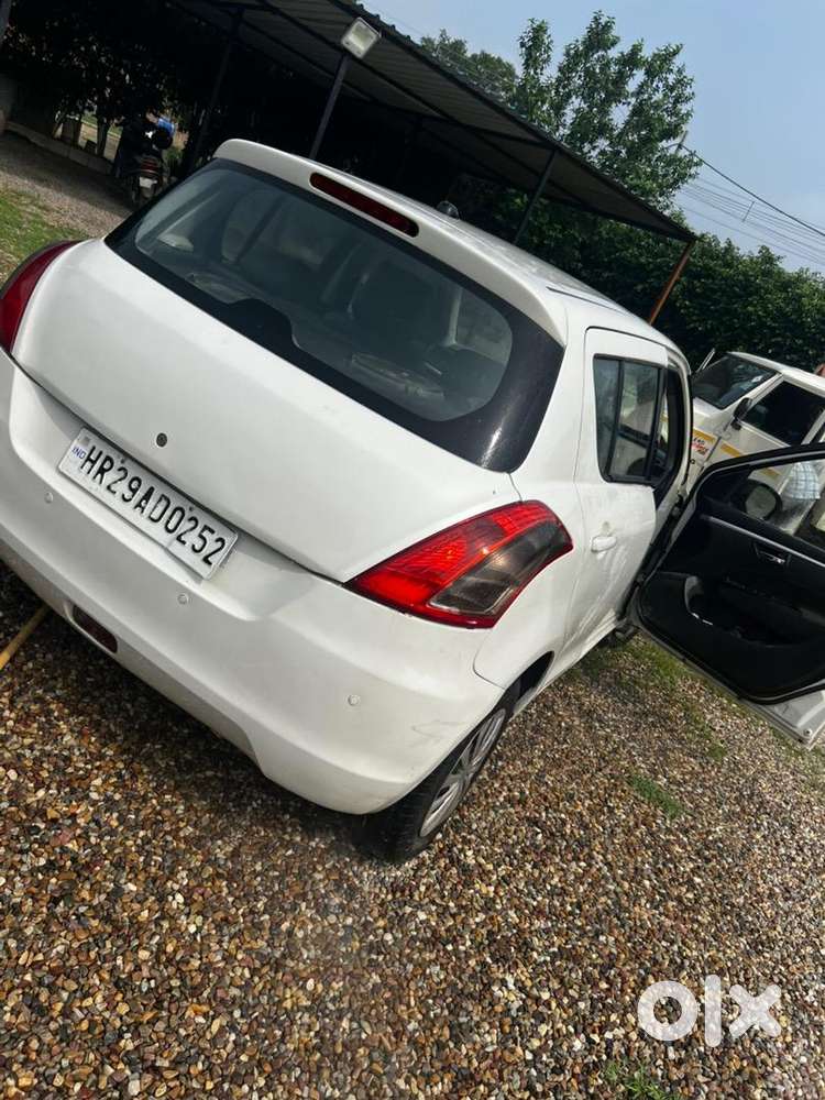 Maruti Suzuki Swift 2012 Cng & Hybrids 131000 Km Driven