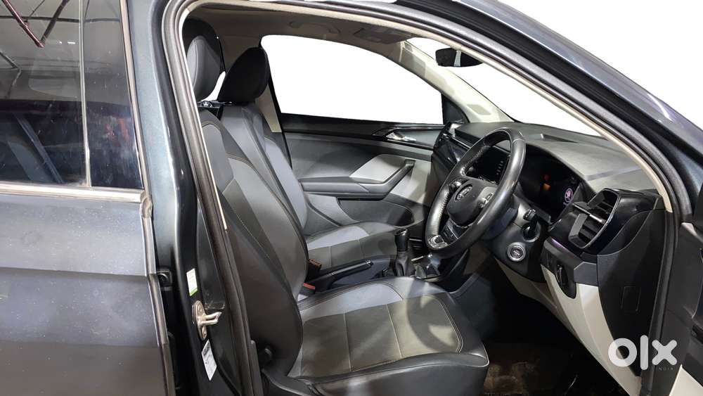 Skoda Kushaq 1.0 Tsi Style, 2023, Petrol