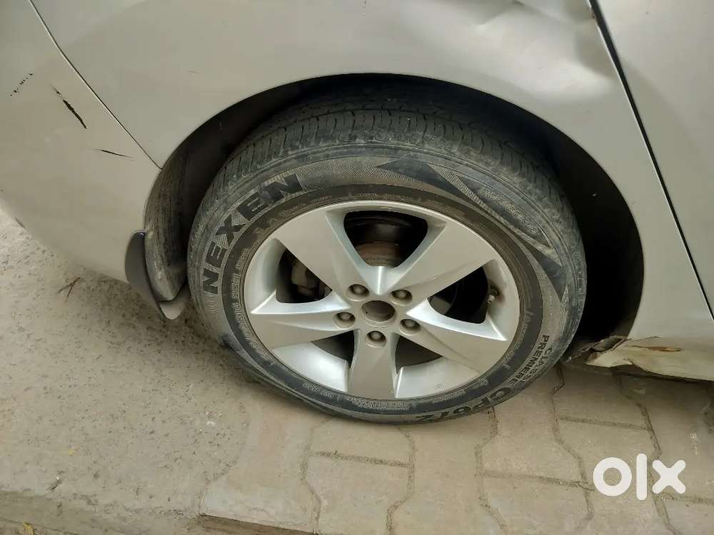 Hyundai Elantra 2013 Petrol 110000 Km Driven