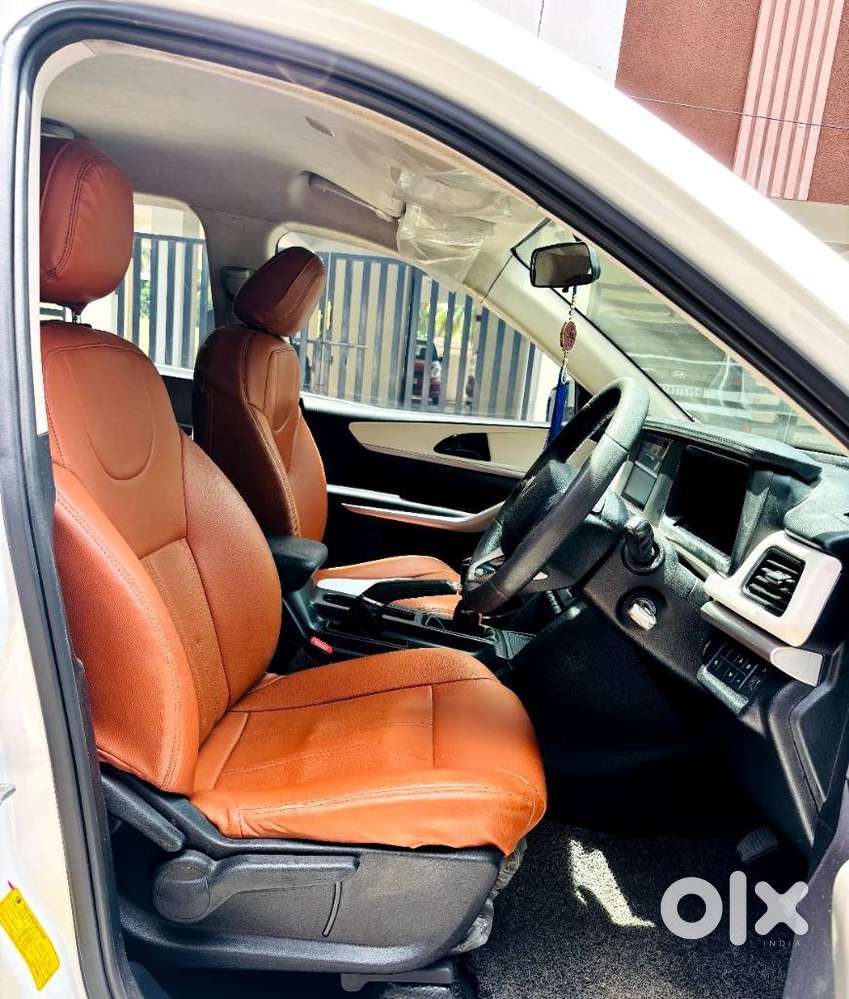 Mahindra Xuv700 2.2 Mx Diesel Mt 5 Str, 2022, Diesel