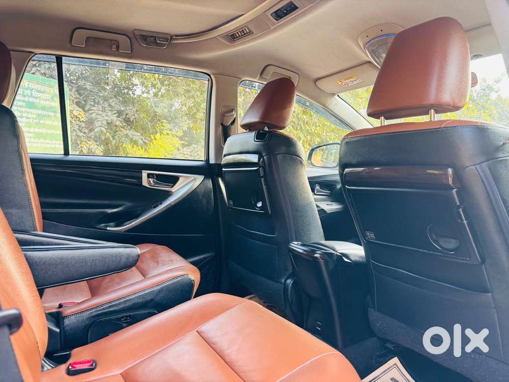 Toyota Innova Crysta