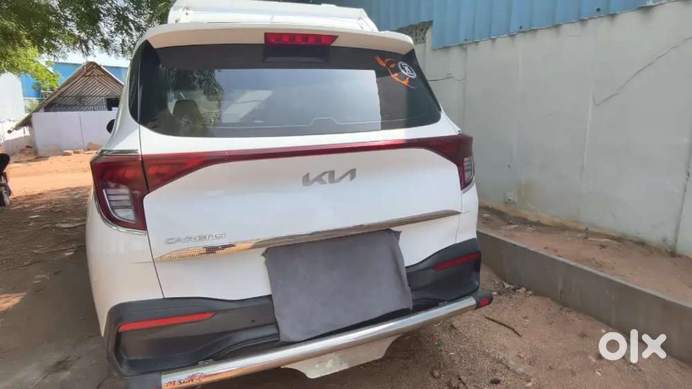 Kia Carens 2023 Petrol Well Maintained