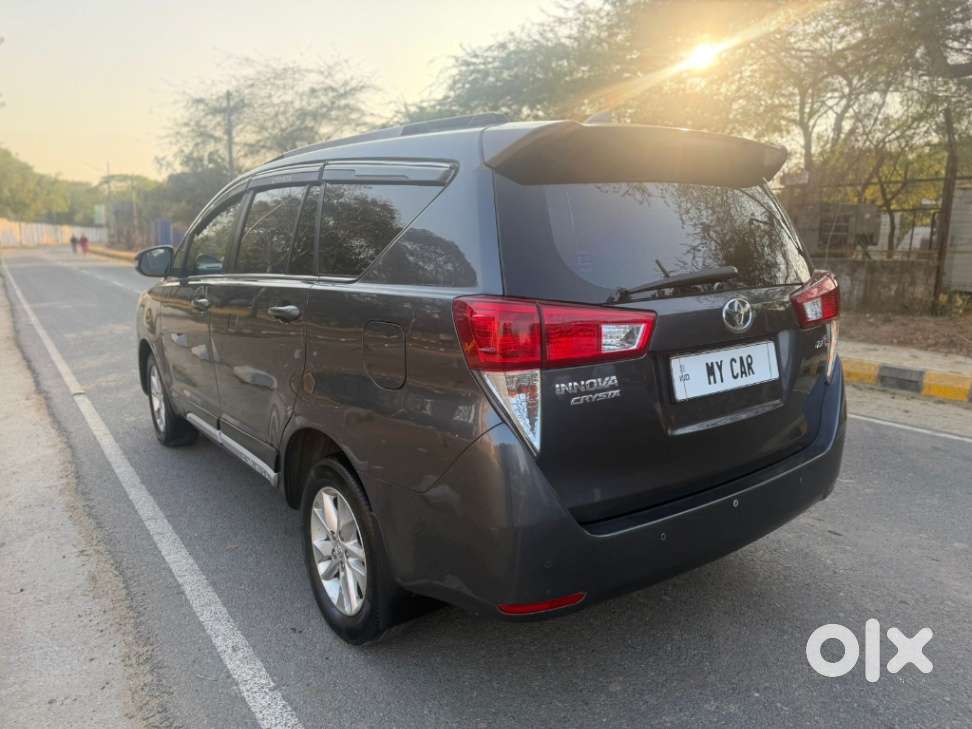Toyota Innova Crysta