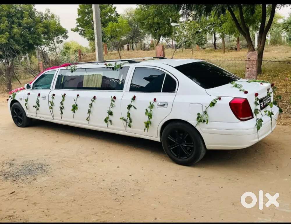 Limousine Convertible Wedding Car 2011 Petrol 125000 Km Driven