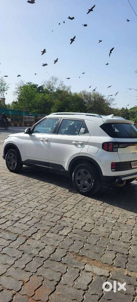 Hyundai Venue S (o) 1.2 Petrol Knight Edition, 2025, Petrol