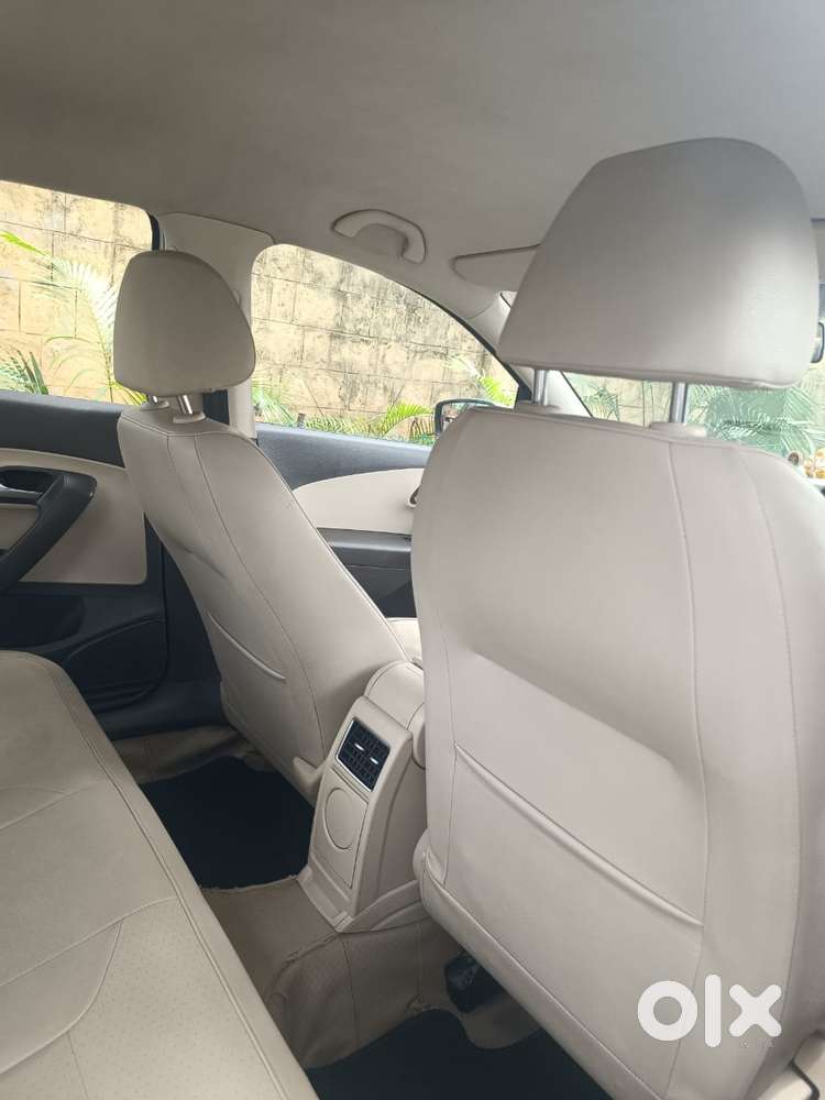 Volkswagen Vento 1.2 Tsi Highline At, 2014, Petrol