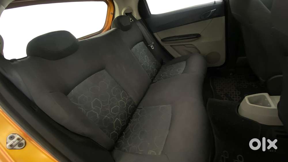 Tata Tiago 1.2 Revotron Xt, 2016, Petrol