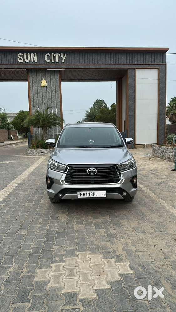Toyota Innova Crysta 2017 Diesel Well Maintained