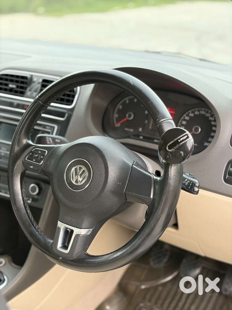 Volkswagen Vento Petrol Highline, 2014, Petrol