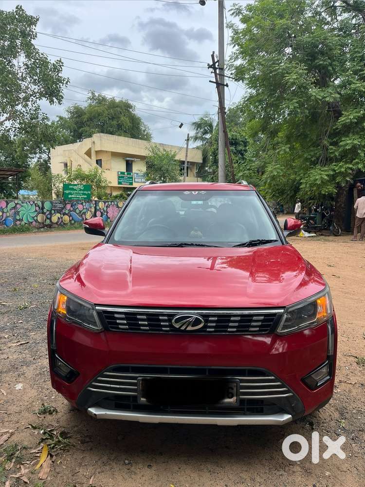 Mahindra Petrol 2020 Car
