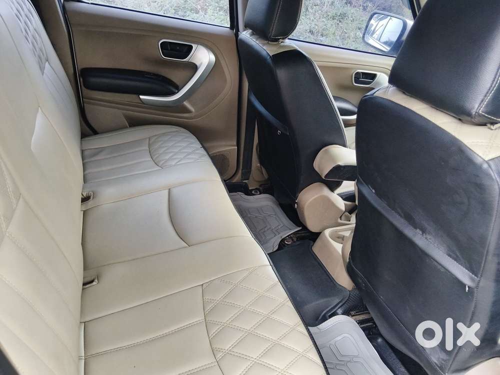 Mahindra Tuv 300 Mhawk100 T8, 2015, Diesel