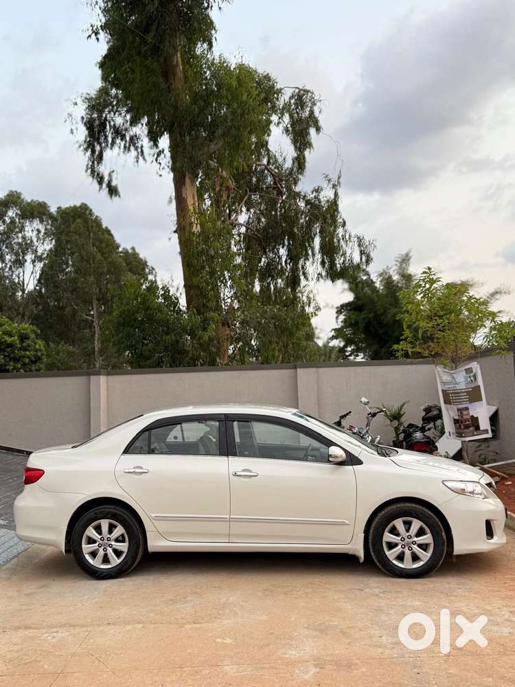 Toyota Corolla Altis 2010-2013 Diesel D4dg, 2012, Diesel