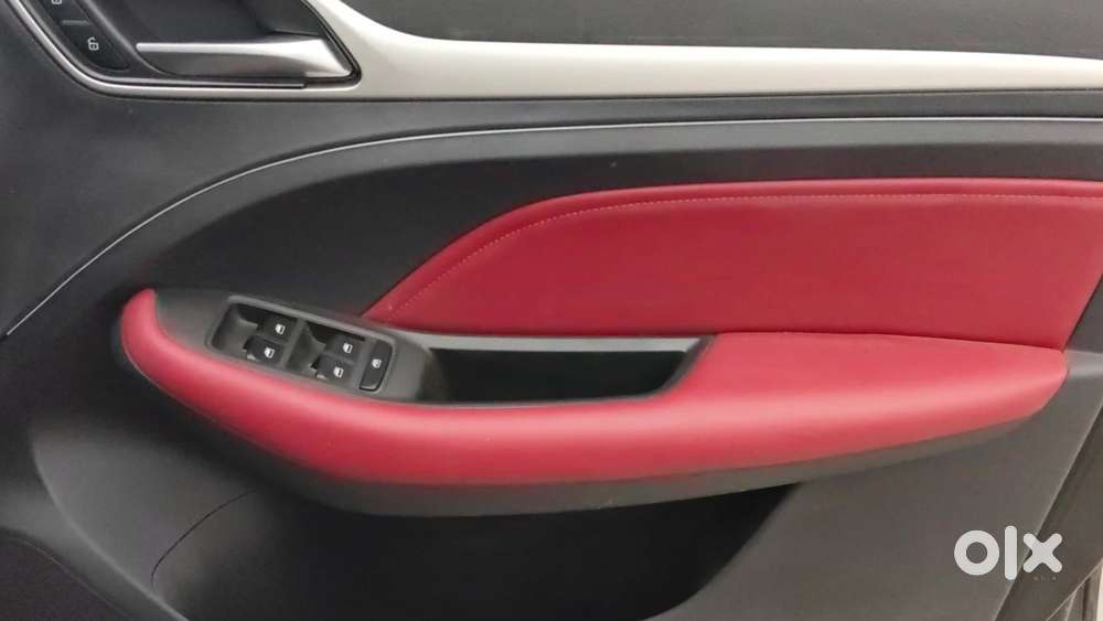 Mg Astor 1.5 Savvy Cvt S Red, 2021, Petrol