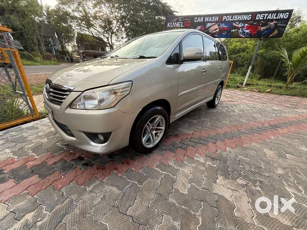 Toyota Innova 2013 Full Option V