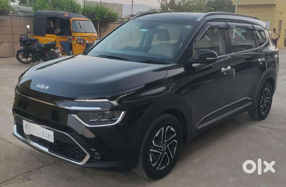 Kia Carens, 2022, Petrol